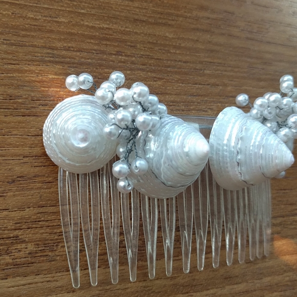 Pearls and shells hair decoration piece - Picture 3 of 8